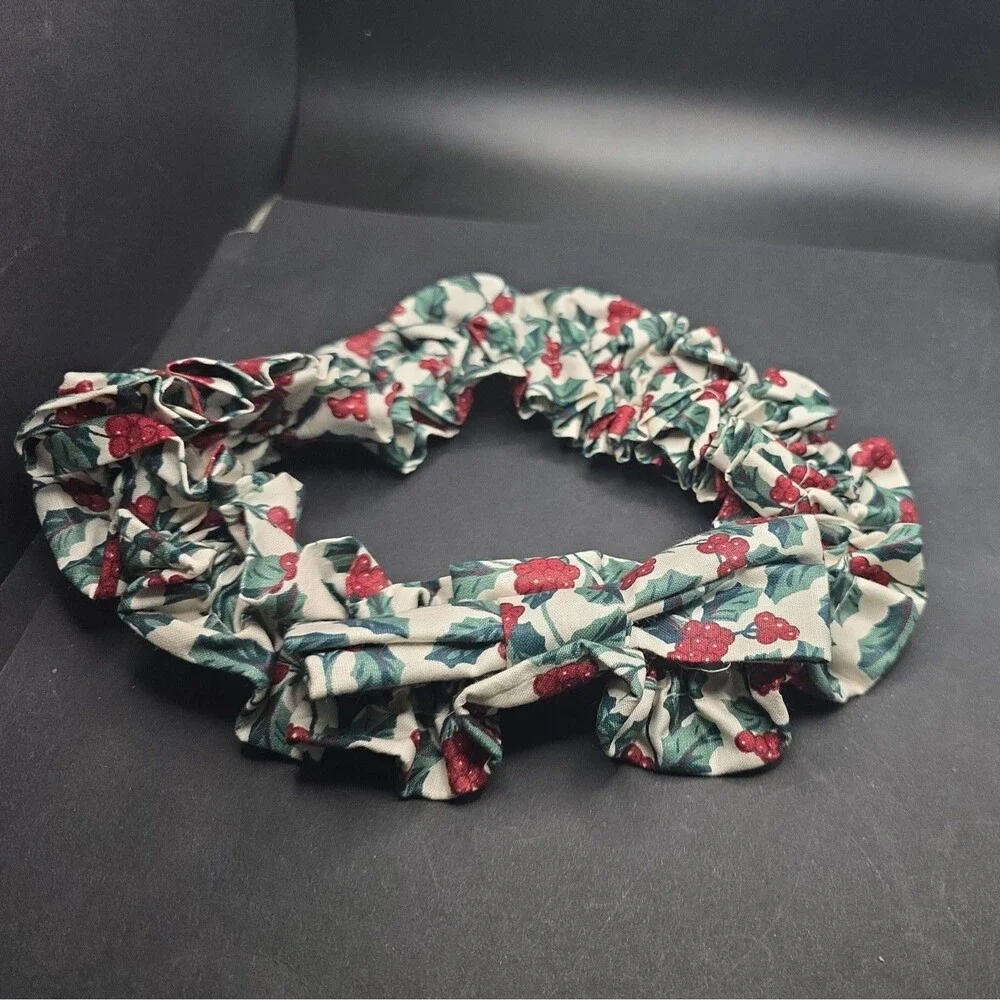 Longaberger Basket Garter Stretches 18 To 30 Inches Bow On Front Holly Berry ...